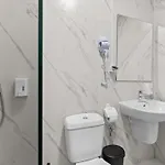 Little شقة بوخارست